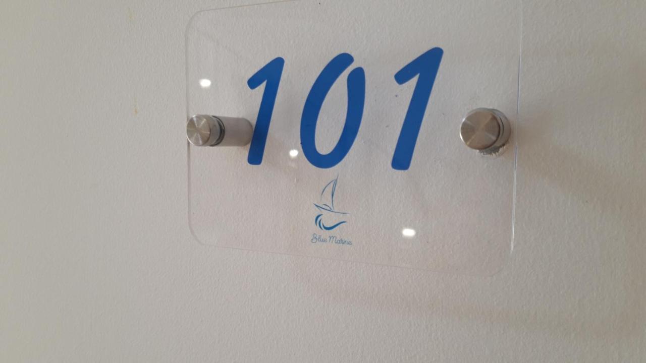 Отель Blue Marine - Free Parking Тропея Экстерьер фото